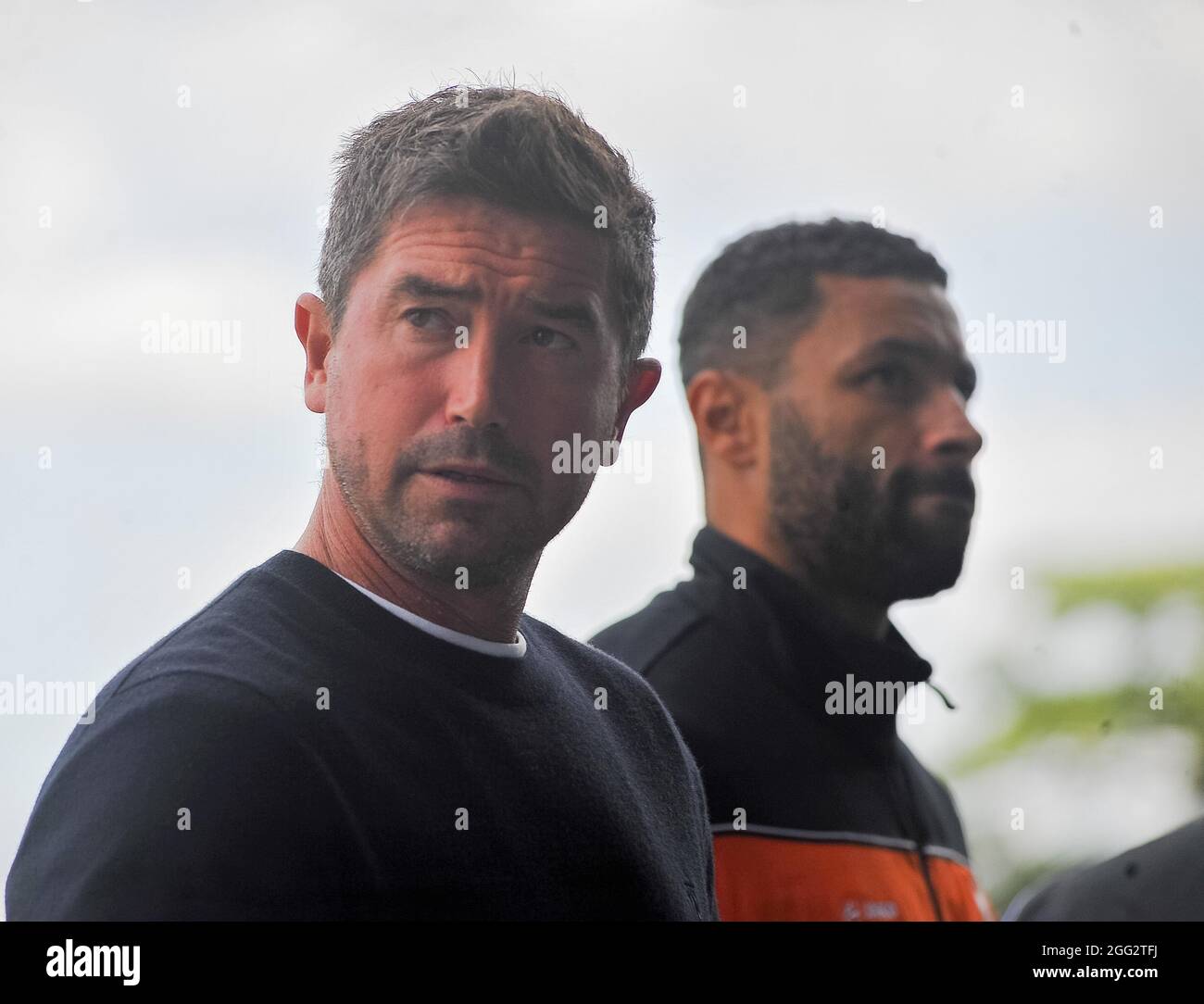 Solihull, Royaume-Uni. 28 août 2021. Le responsable de Barnett Harry Kewell lors du match de la Vanarama National League entre Solihull Maures et Barnett au stade SportNation.bet à Solihull, Angleterre crédit: SPP Sport Press photo. /Alamy Live News Banque D'Images