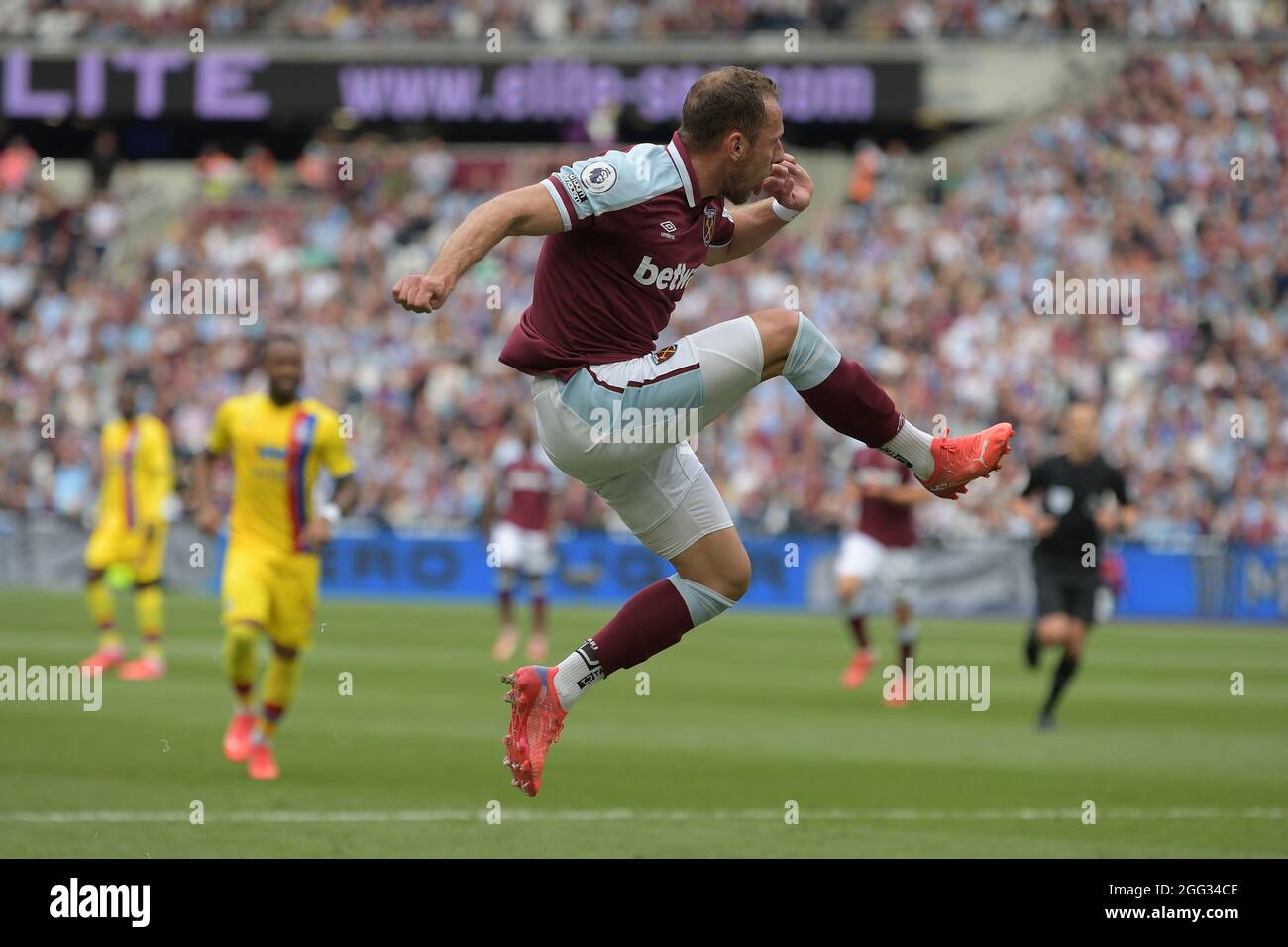 Londres, Royaume-Uni. 28 août 2021. Vladimir Coufal de West Ham Utd lors du match de West Ham contre Crystal Palace Premier League au London Stadium Stratford. Crédit : MARTIN DALTON/Alay Live News Banque D'Images