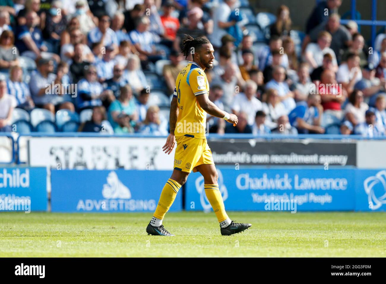 Huddersfield, Royaume-Uni. 28 août 2021. Liam Moore #6 de Reading à Huddersfield, Royaume-Uni, le 8/28/2021. (Photo par Ben Early/News Images/Sipa USA) crédit: SIPA USA/Alay Live News Banque D'Images