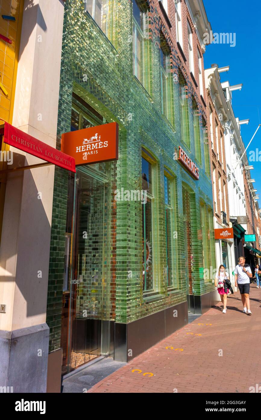 Amsterdam, Hollande, Glass Design, Hermes Luxury Store Front, Outside Street Banque D'Images