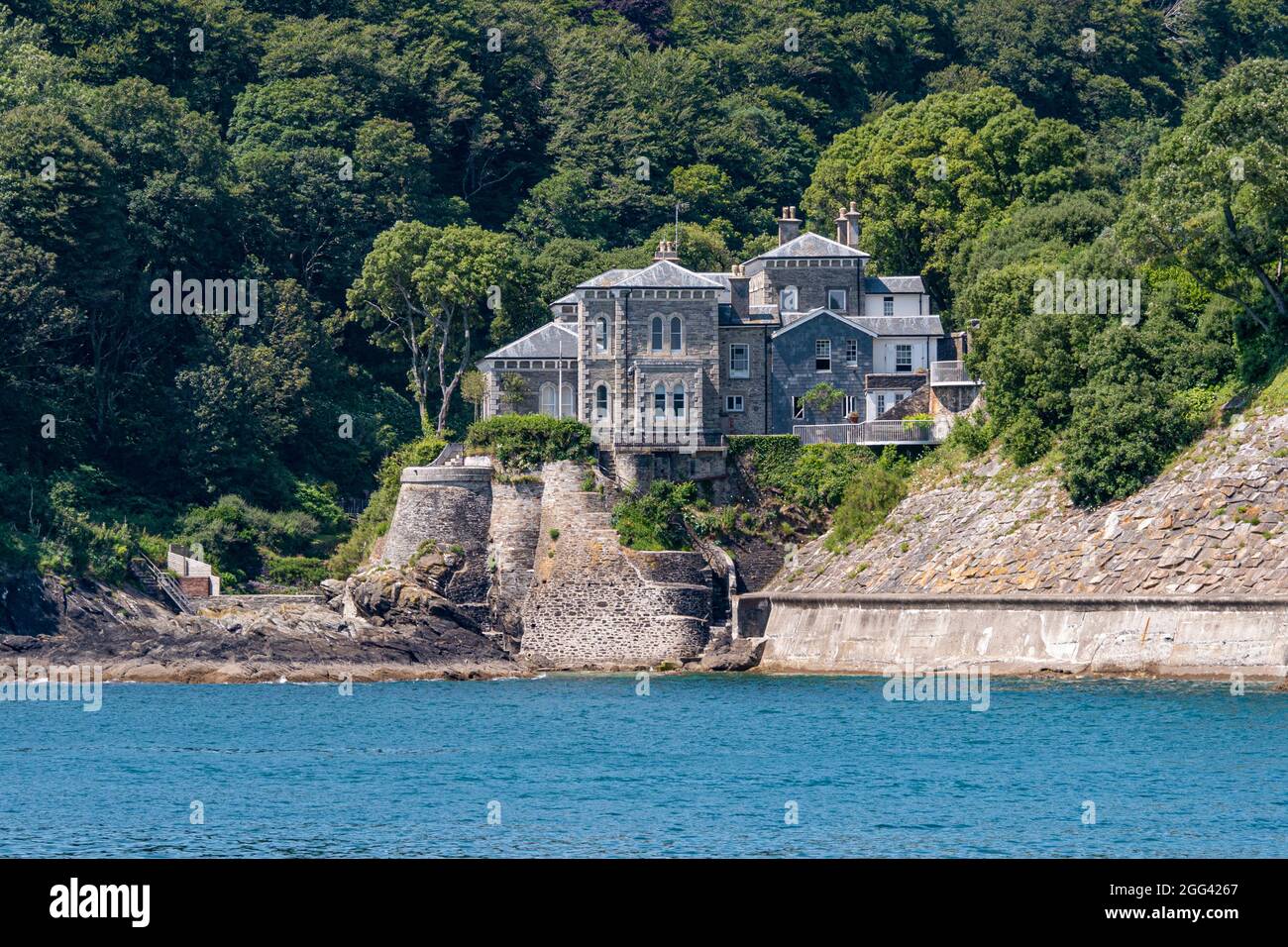 Une résidence palatiale située près de Readynoney Cove près de Fowey, Cornwall, Royaume-Uni. Banque D'Images