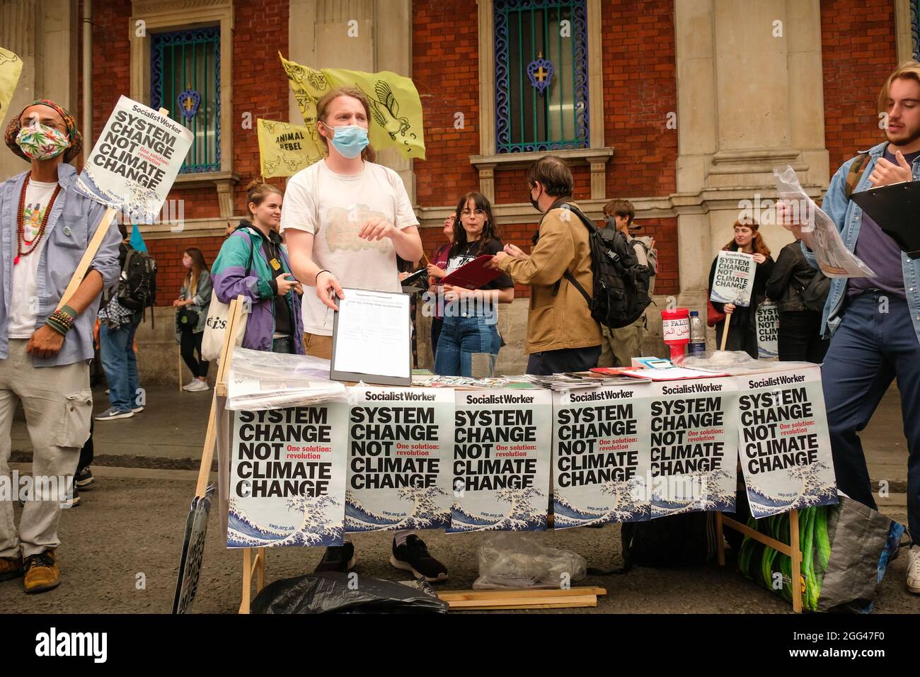 Londres, le 27 août 2021 : la rébellion de l'extinction, la marche de protestation de la rébellion animale débute au marché Smithfields dans la ville de Londres Banque D'Images