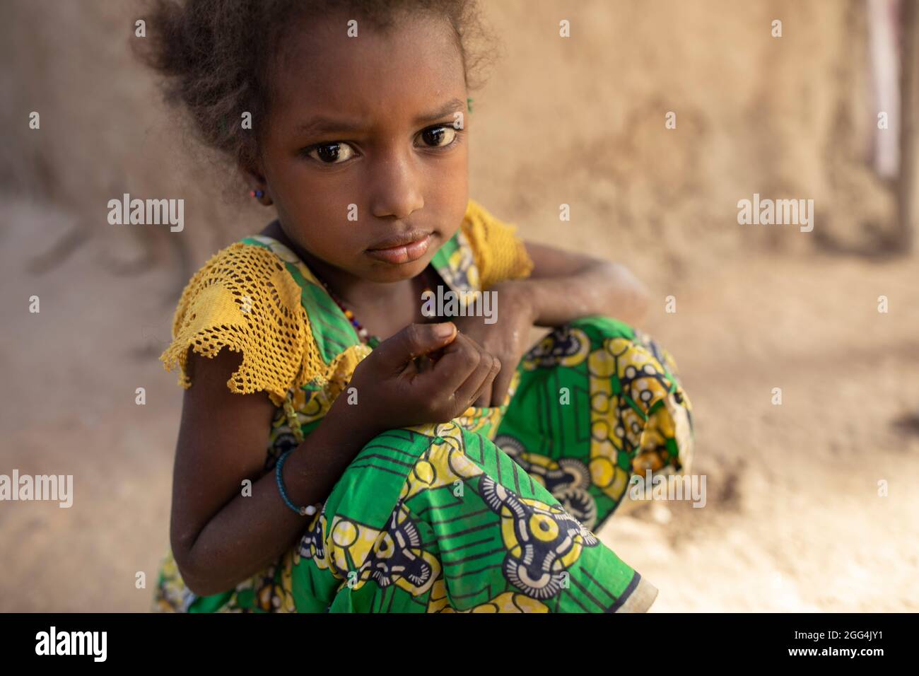 Portrait d'une jeune fille Fulani à Siemana, Mali, Afrique de l'Ouest. Banque D'Images