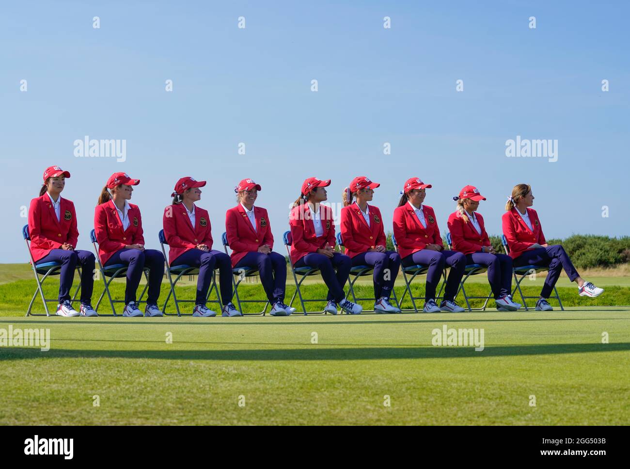 Les joueurs de l'équipe des États-Unis assistent à la cérémonie de clôture après la coupe Curtis 2021 jour 3 - singles au Conwy Golf Club, Conwy, pays de Galles, le samedi 28 août 2021. (S Banque D'Images