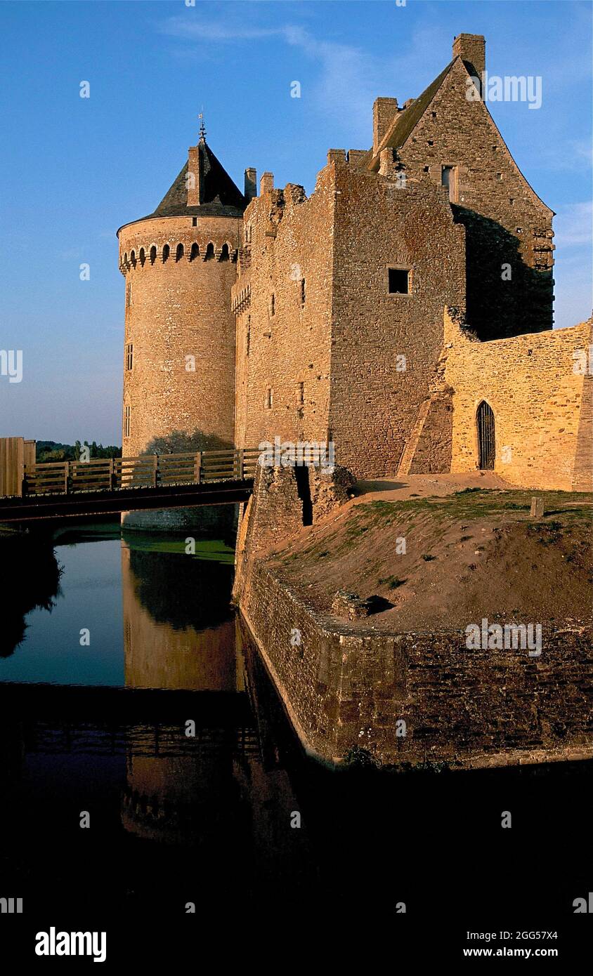 FRANCE. RÉGION BRETAGNE. MORBIHAN (56) GOLFE DU MORBIHAN. PÉNINSULE DE RHUYS. LE CHÂTEAU DE SUSCINIO Banque D'Images