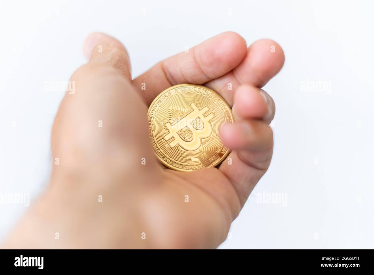 Réserve de devises de crypto-monnaie Bitcoin. Pièce de monnaie dorée avec symbole BTC. Technologie blockchain. Augmentation du prix du Bitcoin ou krach. Investir dans des ressources virtuelles. Banque D'Images