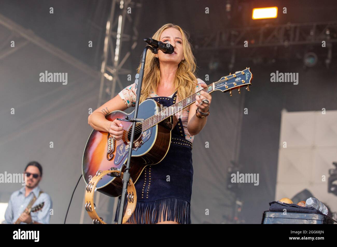 Margo Price lors du Railbird Music Festival à Keeneland le 28 août 2021, à Lexington, Kentucky (photo de Daniel DeSlover/Sipa USA) Banque D'Images