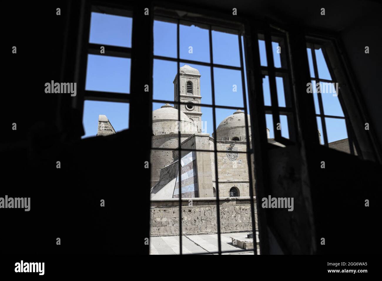 L'illustration visite l'église notre-Dame de l'heure dans la deuxième ville irakienne de Mossoul, dans la province de Ninive, au nord du pays, le 29 août 2021. Photo par Eliot Blondt/ABACAPRESS.COM. Banque D'Images