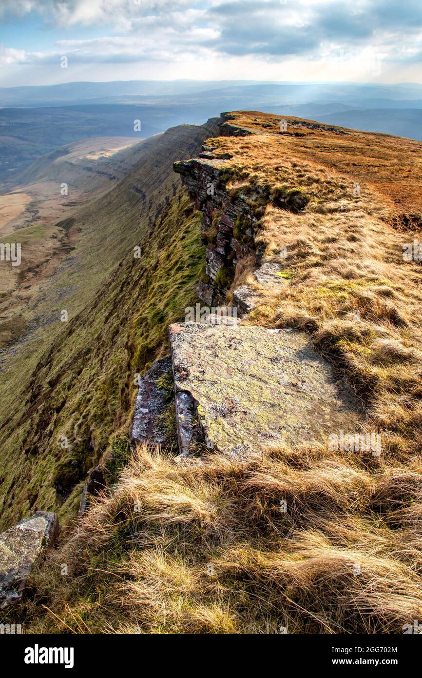 Hir ventilateur Ridge près de Llyn y Fan Fawr dans les Brecon Beacons South Wales UK Banque D'Images