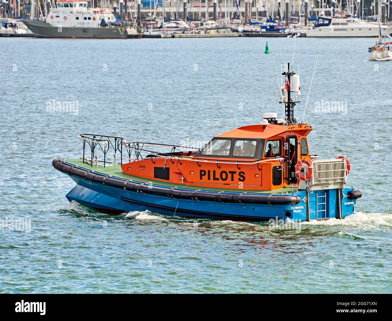 Le navire-pilote de Plymouth Stamford se dirige vers le port de Cattwater, dans la partie nord-est du détroit de Plymouth Banque D'Images