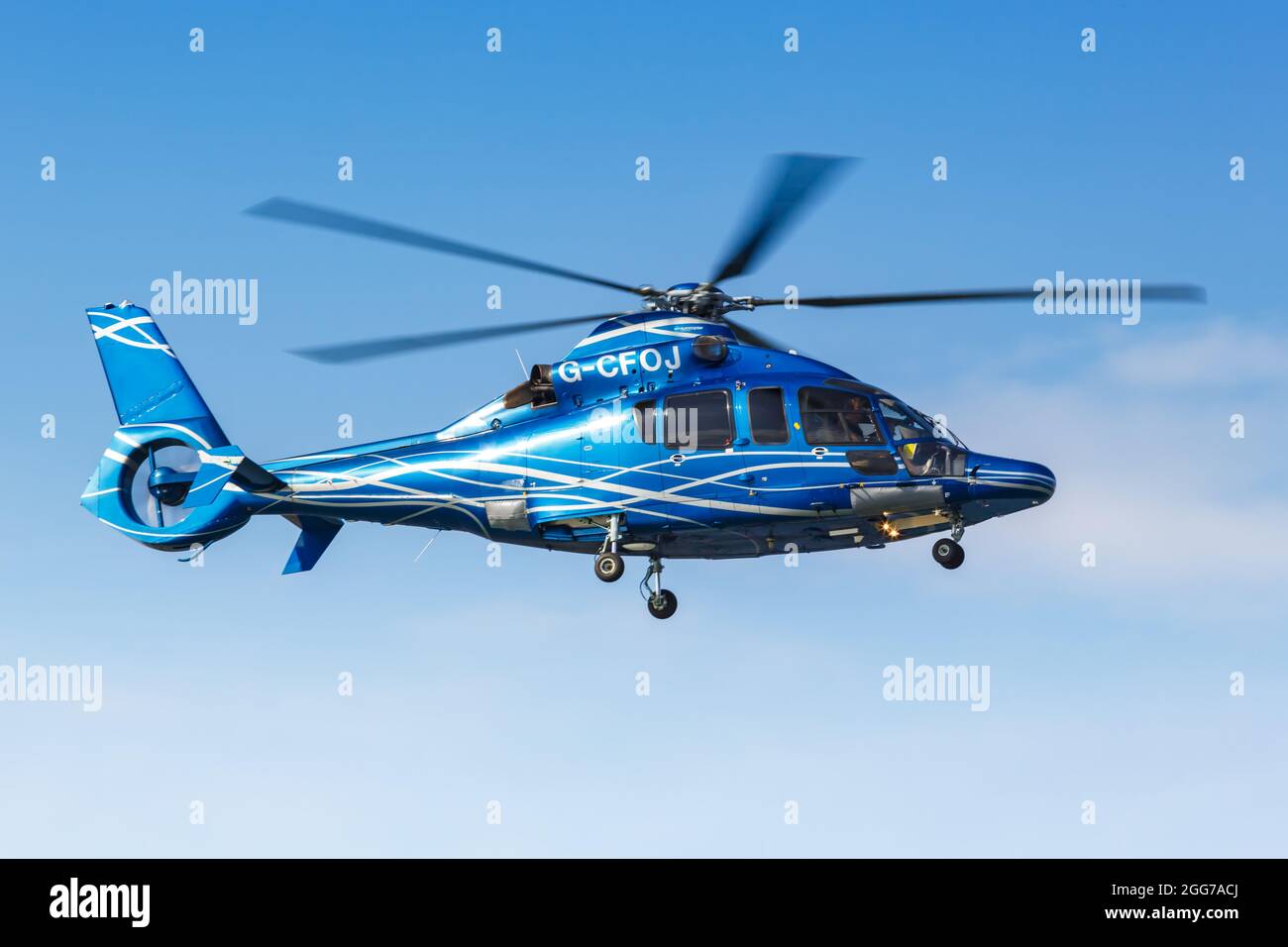 Corfou, Grèce - 19 septembre 2020 : hélicoptère Eurocopter EC-155B privé à l'aéroport de Corfou (CFU) en Grèce. Banque D'Images
