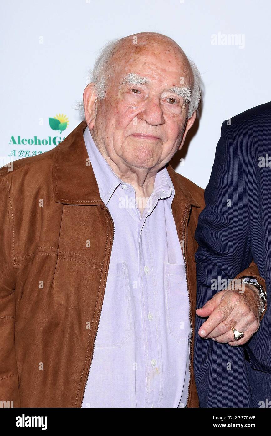 Los Angeles, États-Unis. 09e septembre 2017. Ed Asner au tournoi de poker de célébrité Ed Asner and Friends pour la Société de l'autisme tenu au salon Haworth le 09 septembre 2017 à Los Angeles, Californie, Etats-Unis (photo par Art Garcia/Sipa USA) crédit: SIPA USA/Alay Live News Banque D'Images