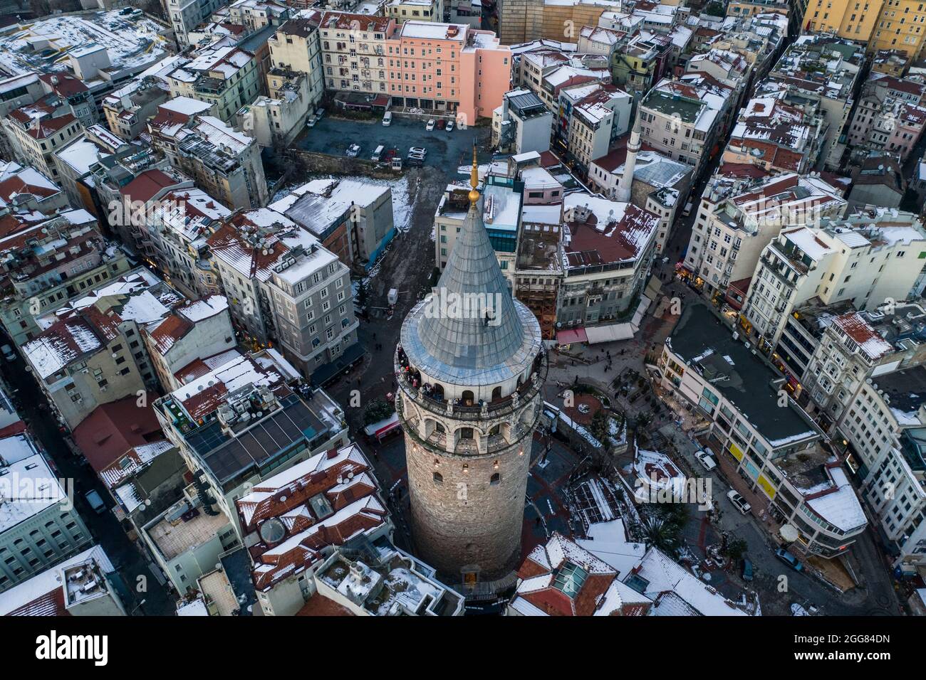 Turquie, Istanbul, vue aérienne de la Tour de Galata en hiver Banque D'Images