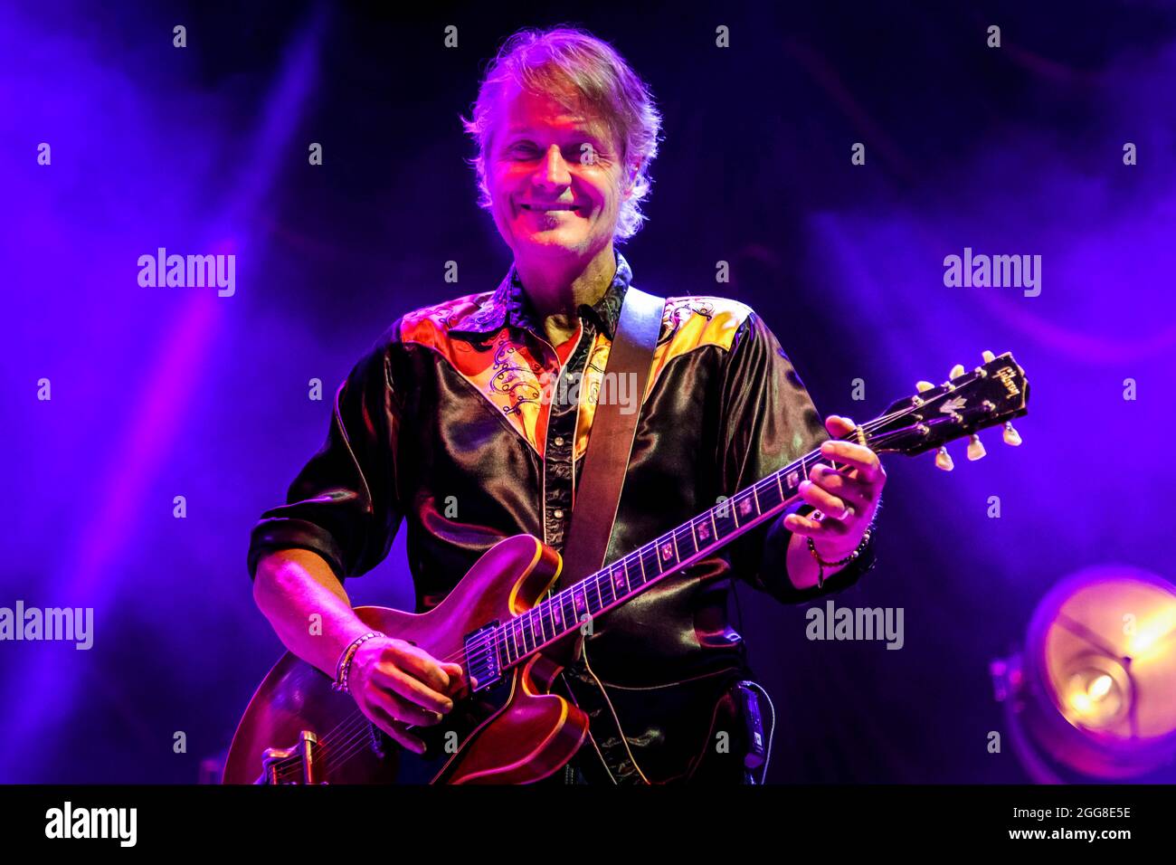 Le 28 août 2021, Toronto, Ontario, Canada : le groupe de rock country canadien BLUE RODEO a présenté un spectacle complet à la scène Budweiser à Toronto, au Canada. En photo: JIM CUDDY (Credit image: © Angel Marchini/ZUMA Press Wire) Banque D'Images