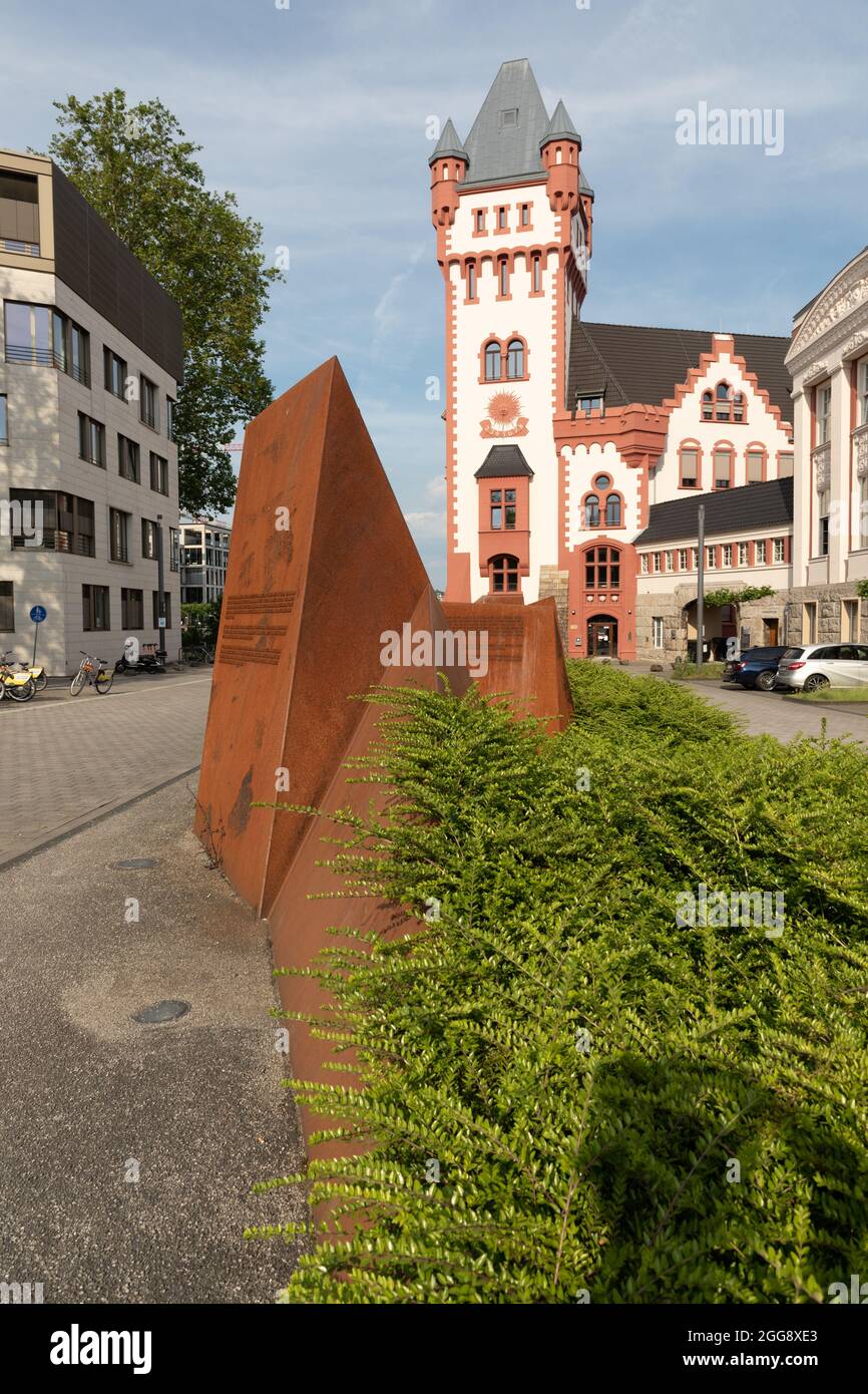 Ancien bâtiment administratif Hoerder Burg près de Phoenixsee, Dortmund, Allemagne Banque D'Images