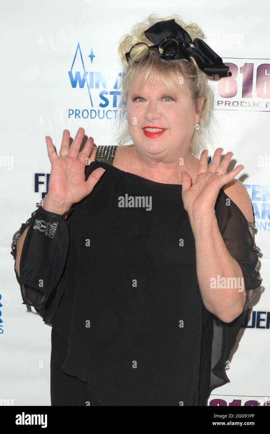 11 août 2021, Encino, CA, Etats-Unis: LOS ANGELES - AOÛT 11: Victoria Jackson à ''fréquence finale'' Dépistage et tapis rouge au Laemmle Town Centre le 11 août 2021 à Encino, CA (image de crédit: © Kay Blake/ZUMA Press Wire) Banque D'Images