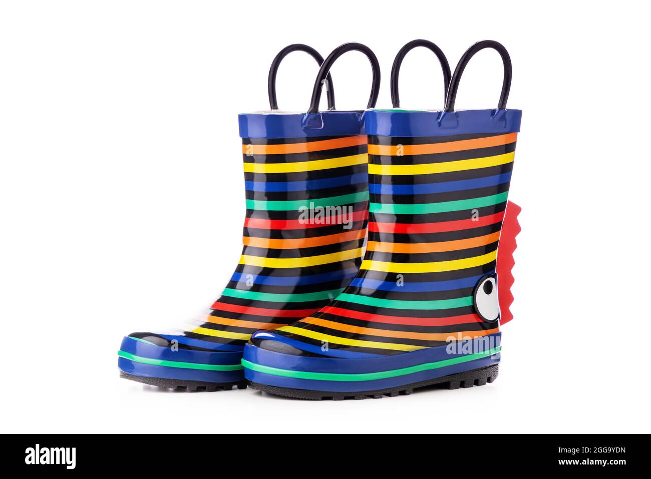 Bottes en caoutchouc colorées pour enfants, isolées de la pluie sur fond blanc. Banque D'Images