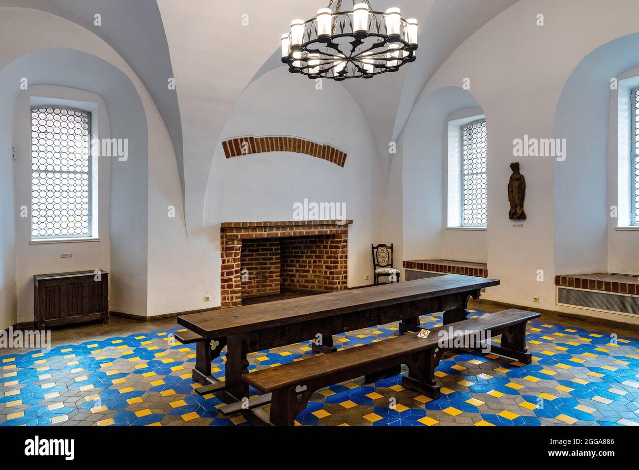 Bytow, Pologne - 5 août 2021 : intérieur monastique du musée Zachodniokaszubskie dans le château médiéval Bytow de l'ordre teutonique et des ducs de Poméranie Banque D'Images