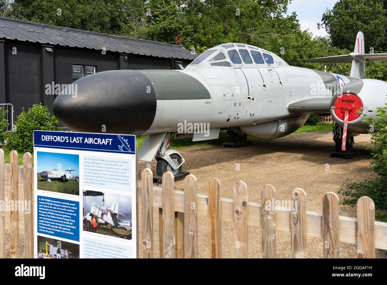 Le dernier avion à sortir de Defford Airfield était le chasseur de nuit Gloster Meteor NF Mark 11 WD686. L'avion est photographié à Defford Airfield, Royaume-Uni Banque D'Images