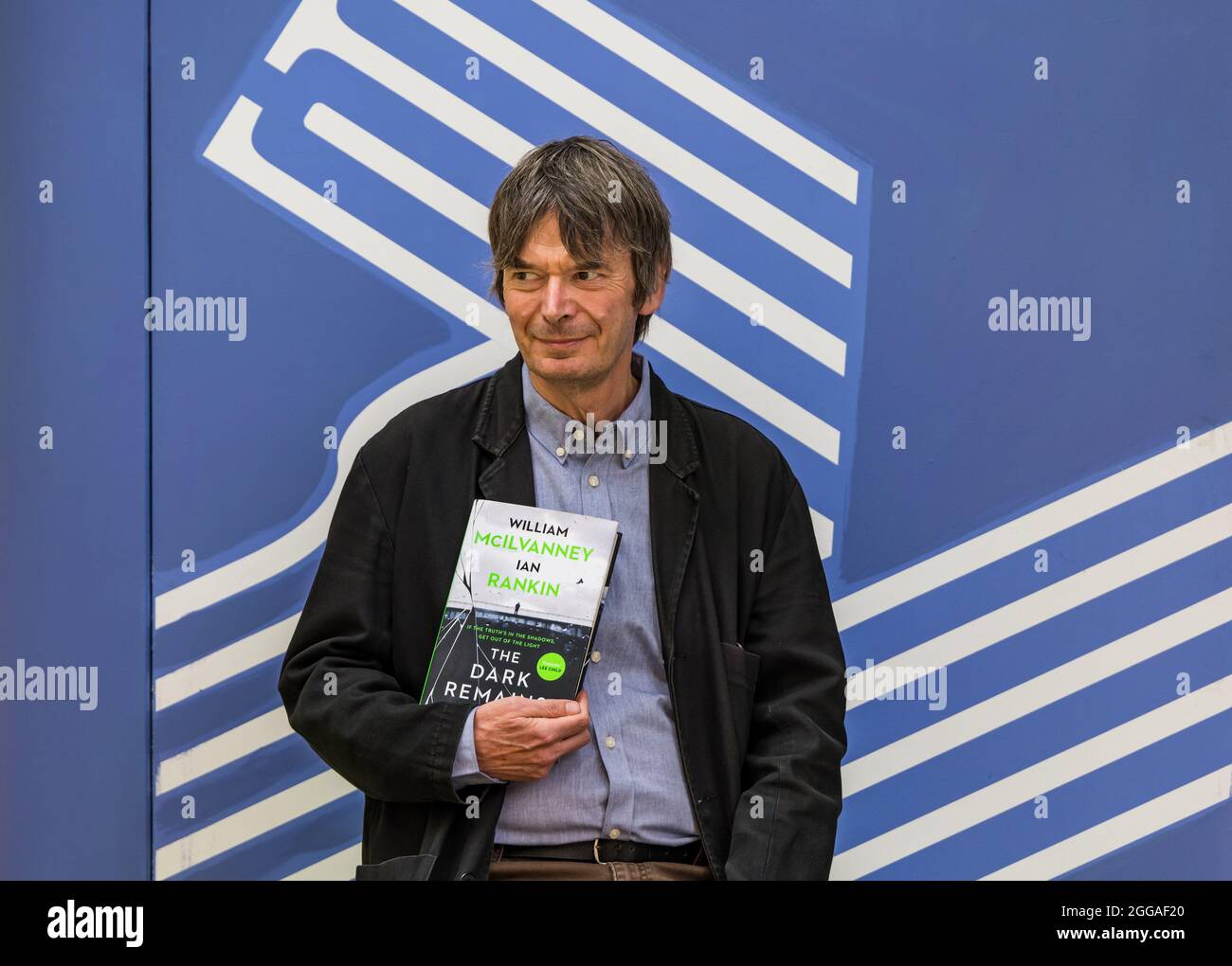 Édimbourg, Écosse, Royaume-Uni, 30 août 2021. Festival international du livre d'Édimbourg : en photo : Ian Rankin, écrivain écossais de crime, au festival du livre avec son nouveau livre appelé The Dark reste basé sur un livre inachevé de William McIlvanney's Banque D'Images