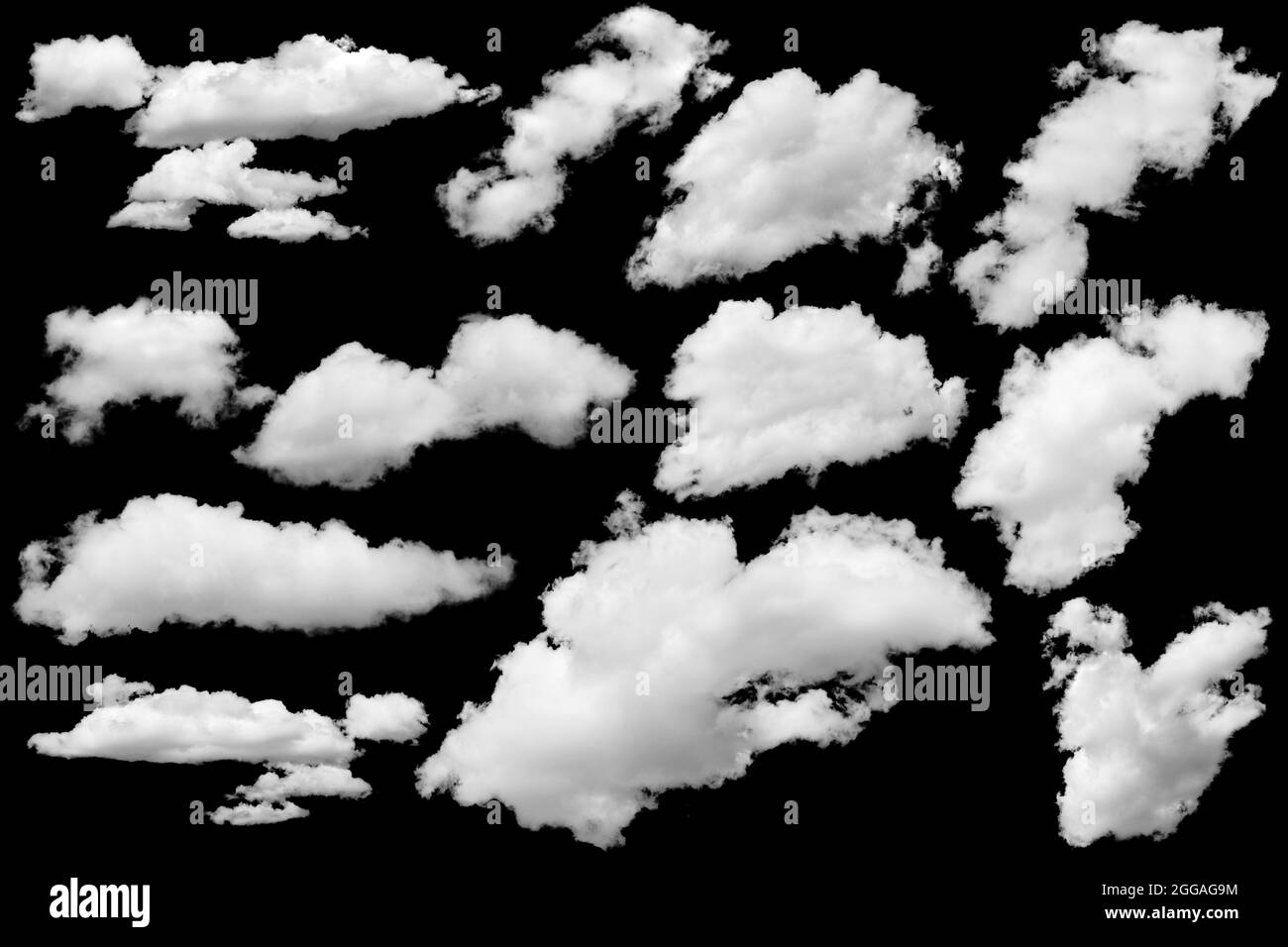 Ensemble de nuages isolés sur noir. Éléments de conception. Banque D'Images Ensemble de nuages isolés sur noir. Éléments de conception. Banque D'Images