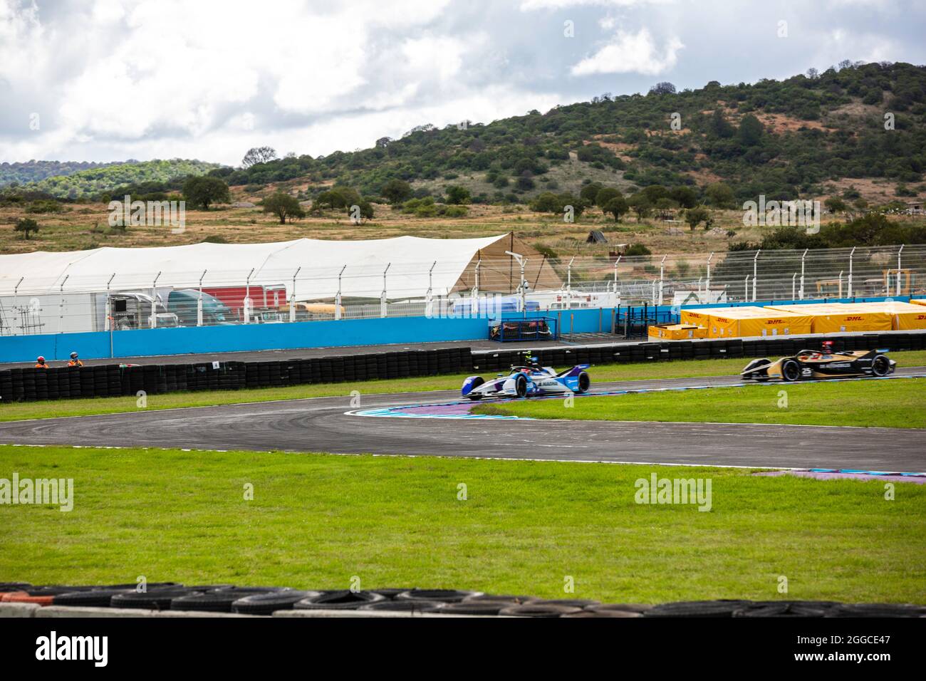 Puebla, Mexique - 19 juin 2021 : Autodromo Miguel E. Abed, AIMA, CBMM Niobium Puebla E-Prix. Trafic de course au virage 05. À l'E-Prix CBMM Niobium Puebla. Banque D'Images