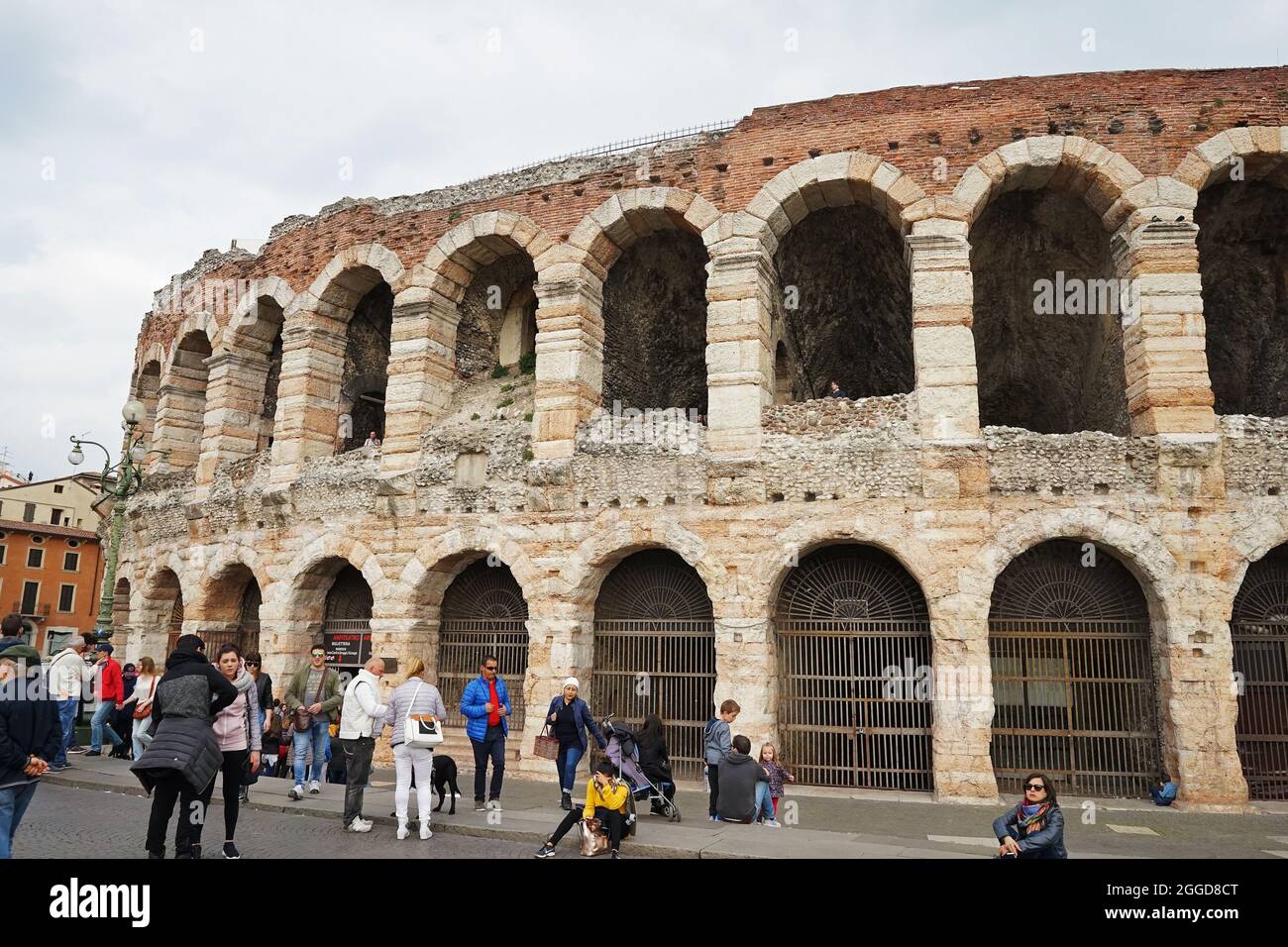 Architecture extérieure et design de la Verona Arena, Un amphithéâtre romain de Piazza Bra-Vérone, Italie Banque D'Images
