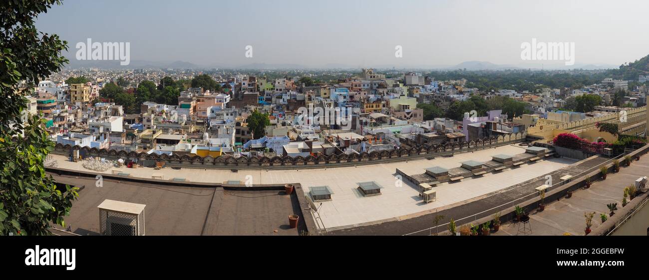 Vue sur le Palais de la ville de Udaipur, Rajasthan, Inde Banque D'Images