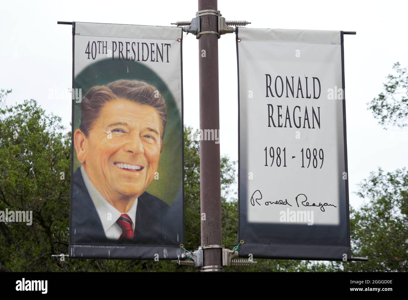 Une bannière à la bibliothèque présidentielle Ronald Reagan, le mercredi 18 août 2021, à Simi Valley, Caif. Banque D'Images