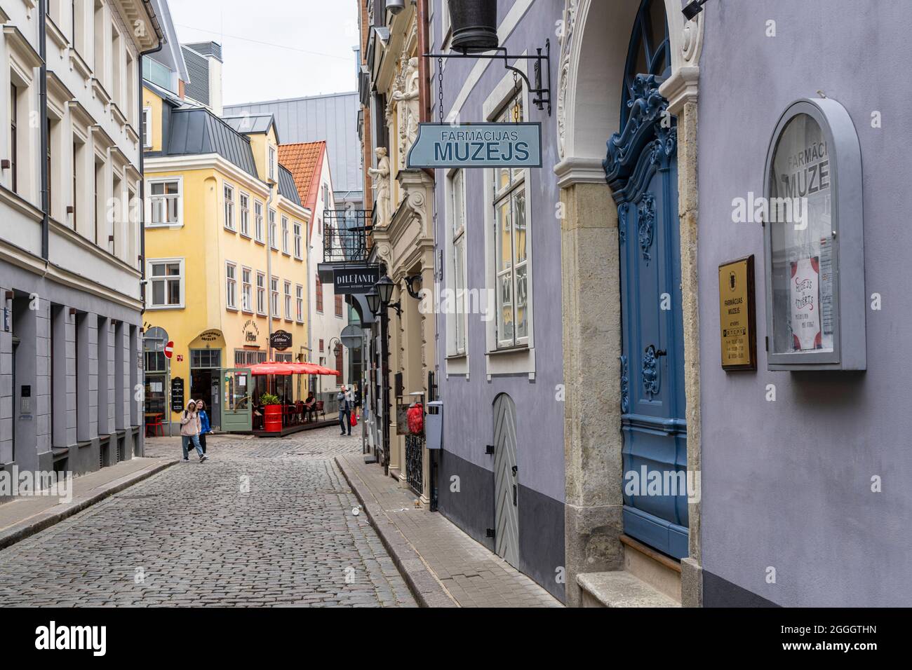 Riga, Lettonie. Août 2021. Vue extérieure de l'entrée du musée de la pharmacie dans le centre-ville Banque D'Images