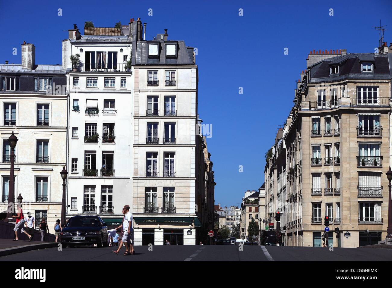 FRANCE. PARIS (75) 4ÈME ARRONDISSEMENT. ILE SAINT-LOUIS, BÂTIMENT SUR LE QUAI D'ORLÉANS Banque D'Images