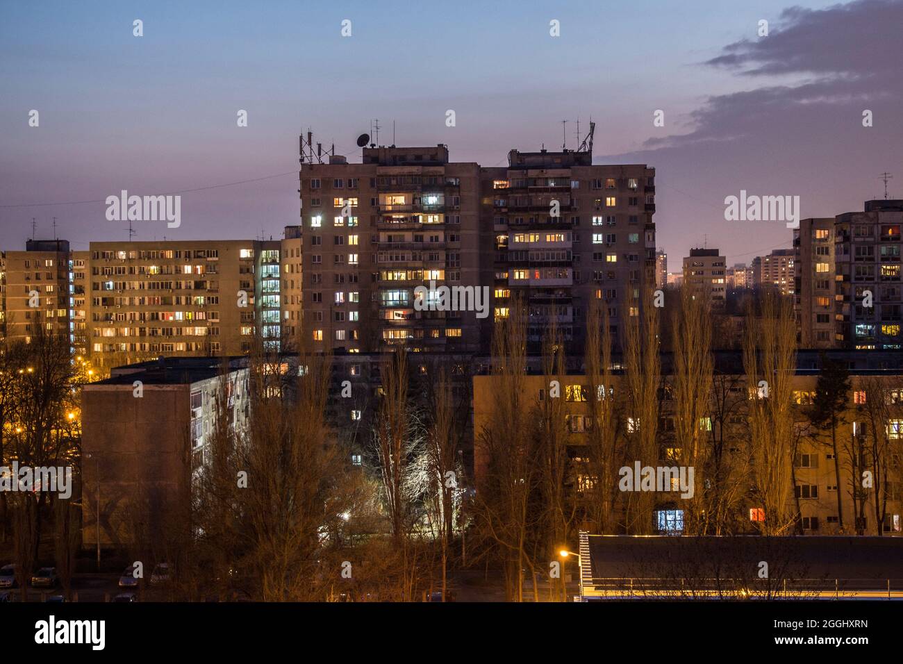 Crépuscule normal à Bucarest, capitale de la Roumanie. Banque D'Images