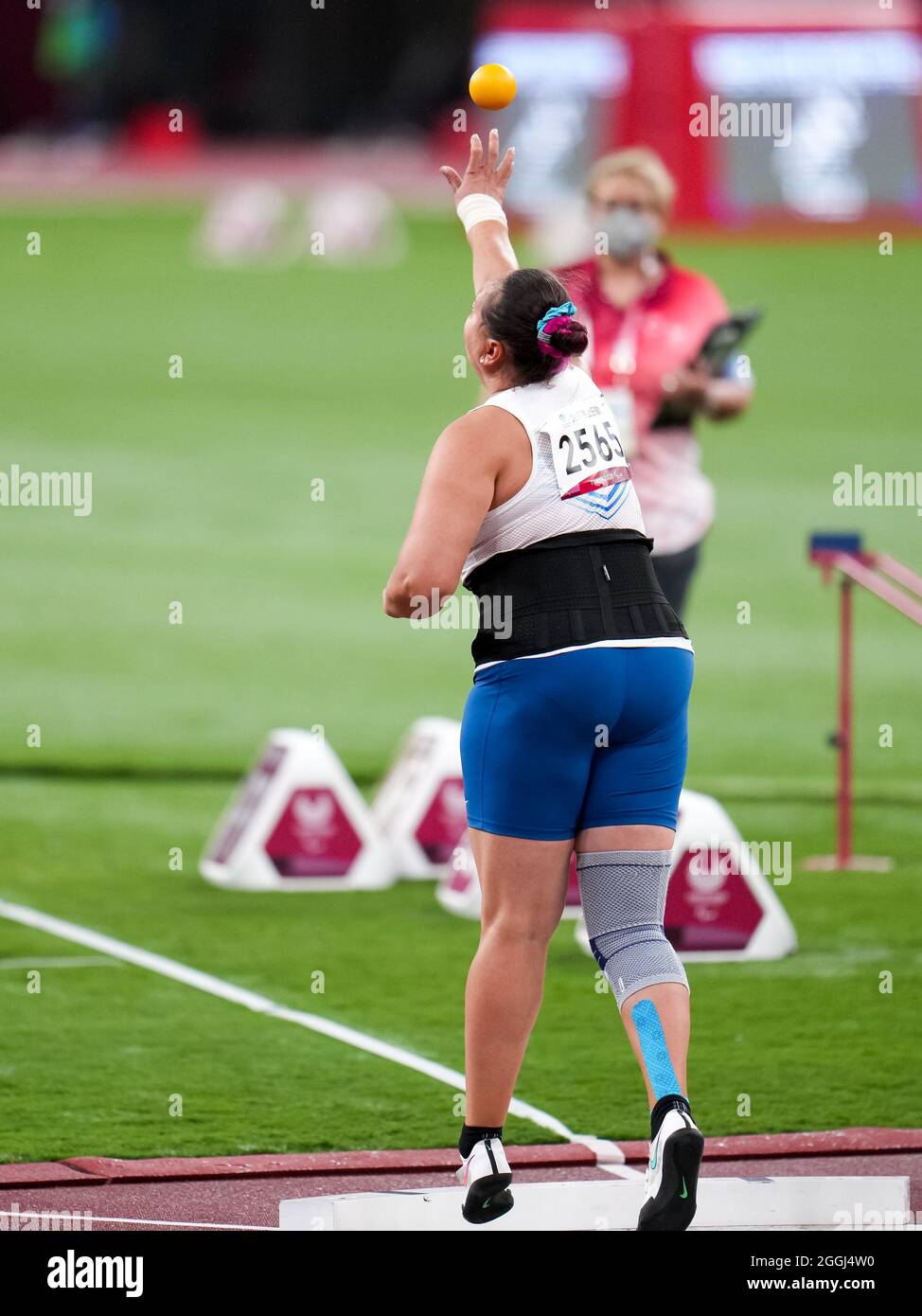 TOKYO, JAPON - 1er SEPTEMBRE : Galina Lipatnikova du Comité paralympique russe participant à la finale F36 du coup des femmes lors des Jeux paralympiques de Tokyo de 2020 au stade olympique le 1er septembre 2021 à Tokyo, Japon (photo de Helene Wiesenhaan/Orange Pictures) NOCNSF Atletiekunie Banque D'Images