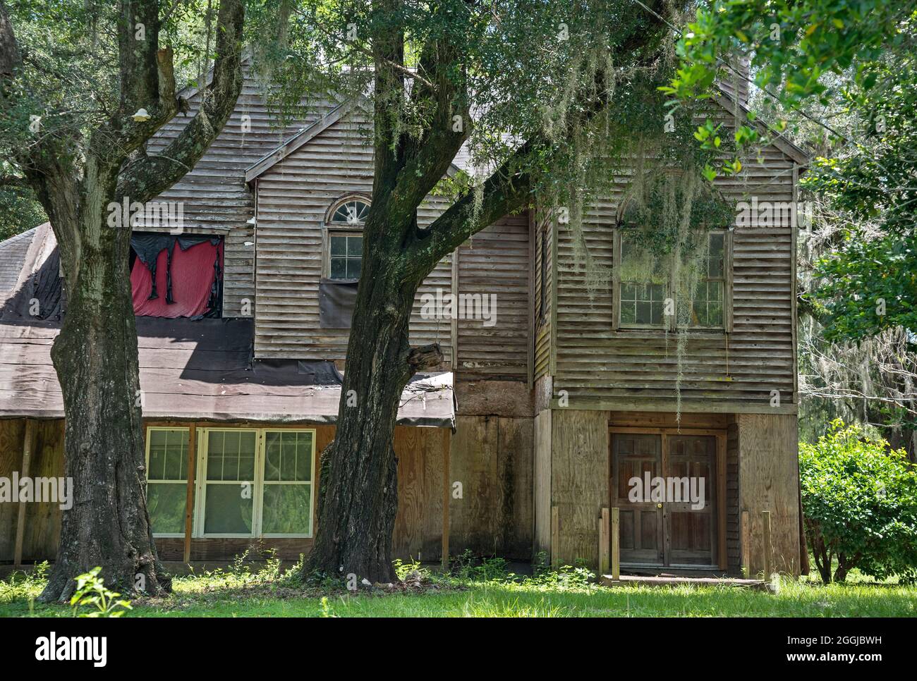 Ancienne maison de cadre en bois le long de l'autoroute 27 près de ft. Blanc, Floride., est en disréparation... Banque D'Images