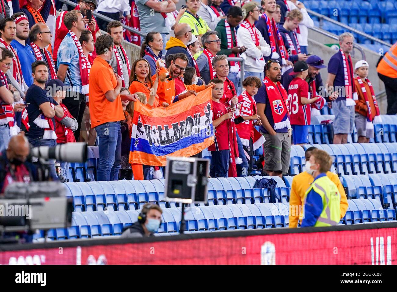 OSLO, NORVÈGE - 1er SEPTEMBRE : les fans des pays-Bas lors du match de qualification de la coupe du monde entre la Norvège et les pays-Bas au stade Ullevaal le 1er septembre 2021 à Oslo, Norvège (photo d'Andre Weening/Orange Pictures) Banque D'Images