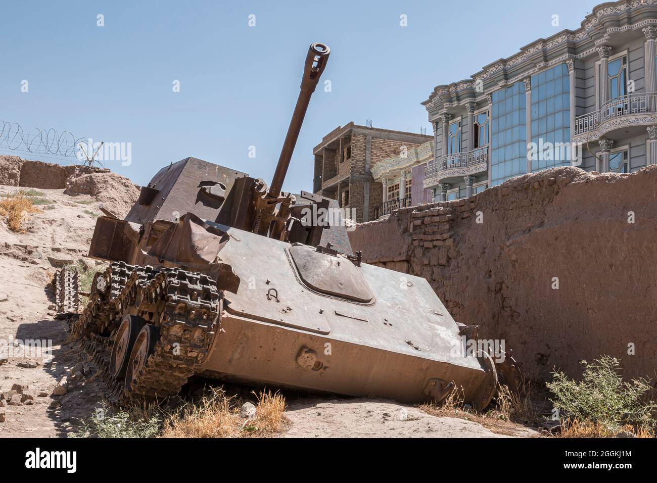 Un Soviet tank détruit, Herat, Afghanistan Banque D'Images