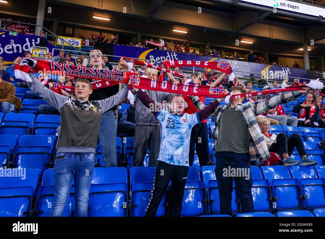 OSLO, NORVÈGE - 1er SEPTEMBRE : les fans de Norvège lors du match de qualification de la coupe du monde entre la Norvège et les pays-Bas au stade Ullevaal le 1er septembre 2021 à Oslo, Norvège (photo d'Andre Weening/Orange Pictures) Banque D'Images