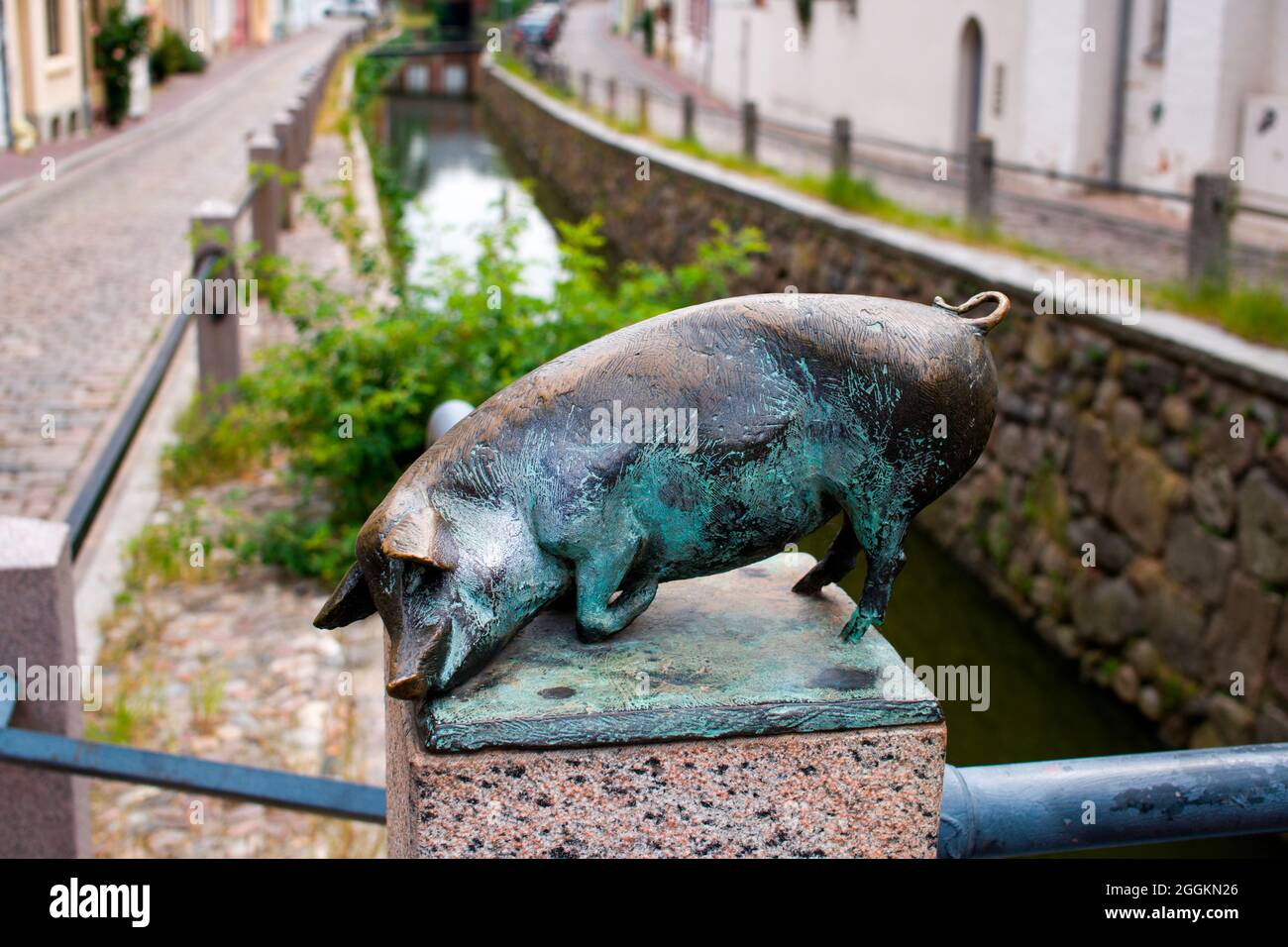 Les cochons de bronze riant, pont, Wismar, Mecklenburg-Poméranie occidentale, Allemagne Banque D'Images
