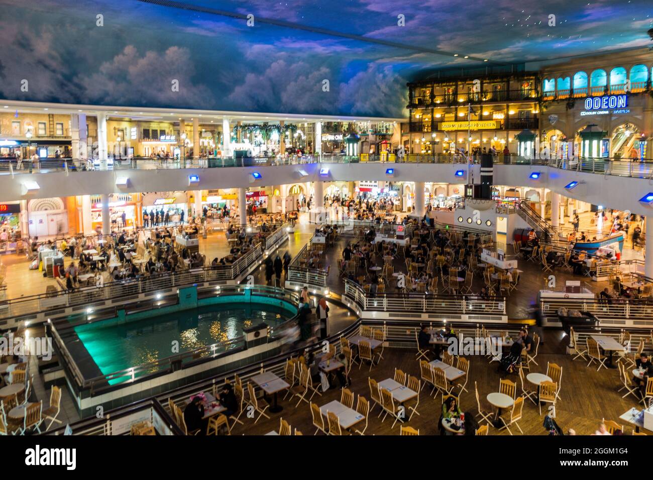 Intérieur du centre commercial Trafford Banque D'Images