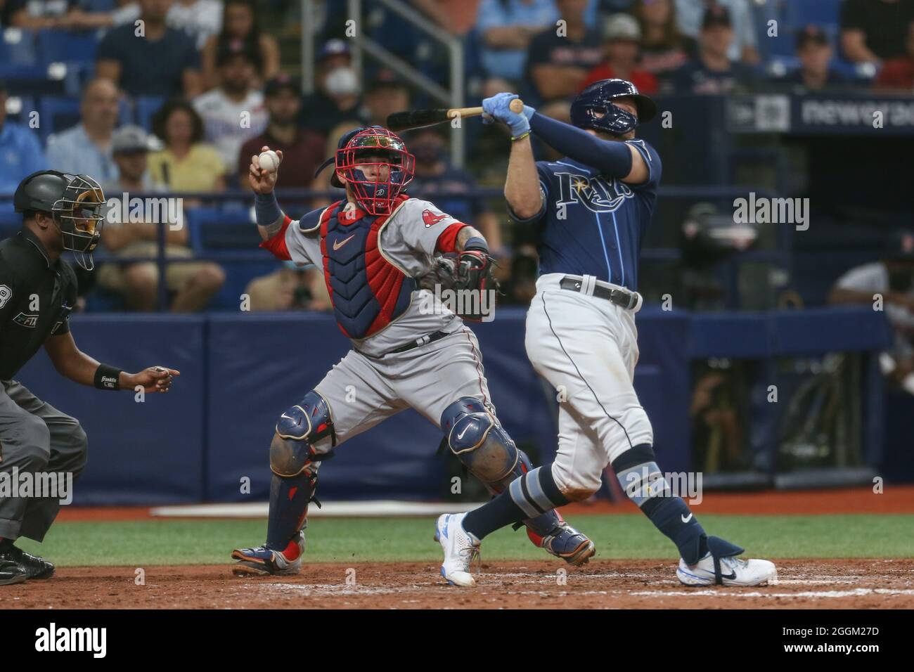 Saint-Pétersbourg, Floride. États-Unis; le maître-joueur de Boston Red Sox Christian Vazquez (7) se lance en deuxième position lors d'un match de baseball de ligue majeure contre le Boston Re Banque D'Images