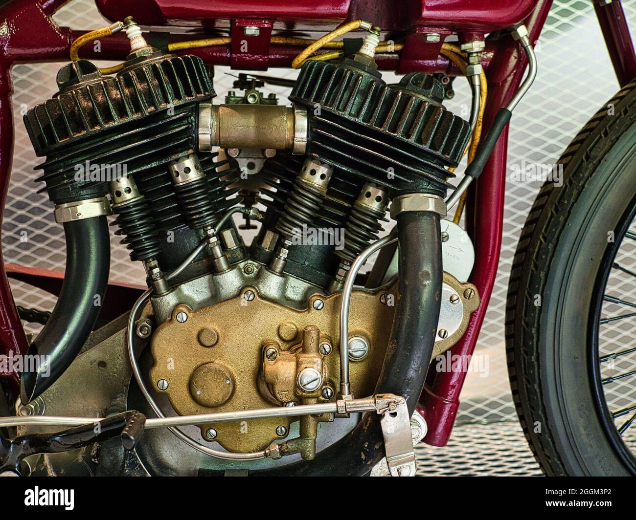 Moteur de moto de scout indien d'époque / détail de l'échappement Banque D'Images