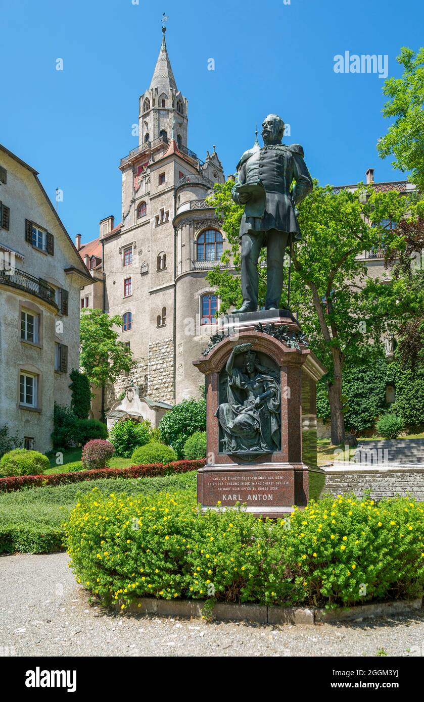 Allemagne, Bade-Wurtemberg, Sigmaringen, Prince Karl Anton von Hohenzollern-Sigmaringen, 1811-1885, monument sur Karl-Anton-Platz sur Fürst-Wilhelm-Strasse. Banque D'Images