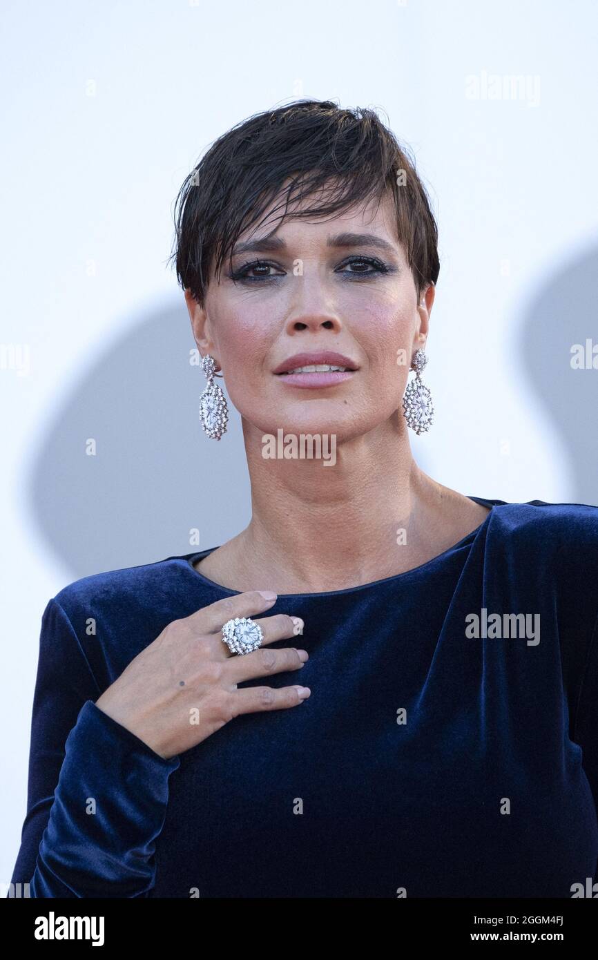 Roberta Giarrusso participe à la première Madres Paralelas et à la cérémonie d'ouverture du 78e Festival International du film de Venise, en Italie, le 01 septembre 2021. Photo d'Aurore Marechal/ABACAPRESS.COM Banque D'Images