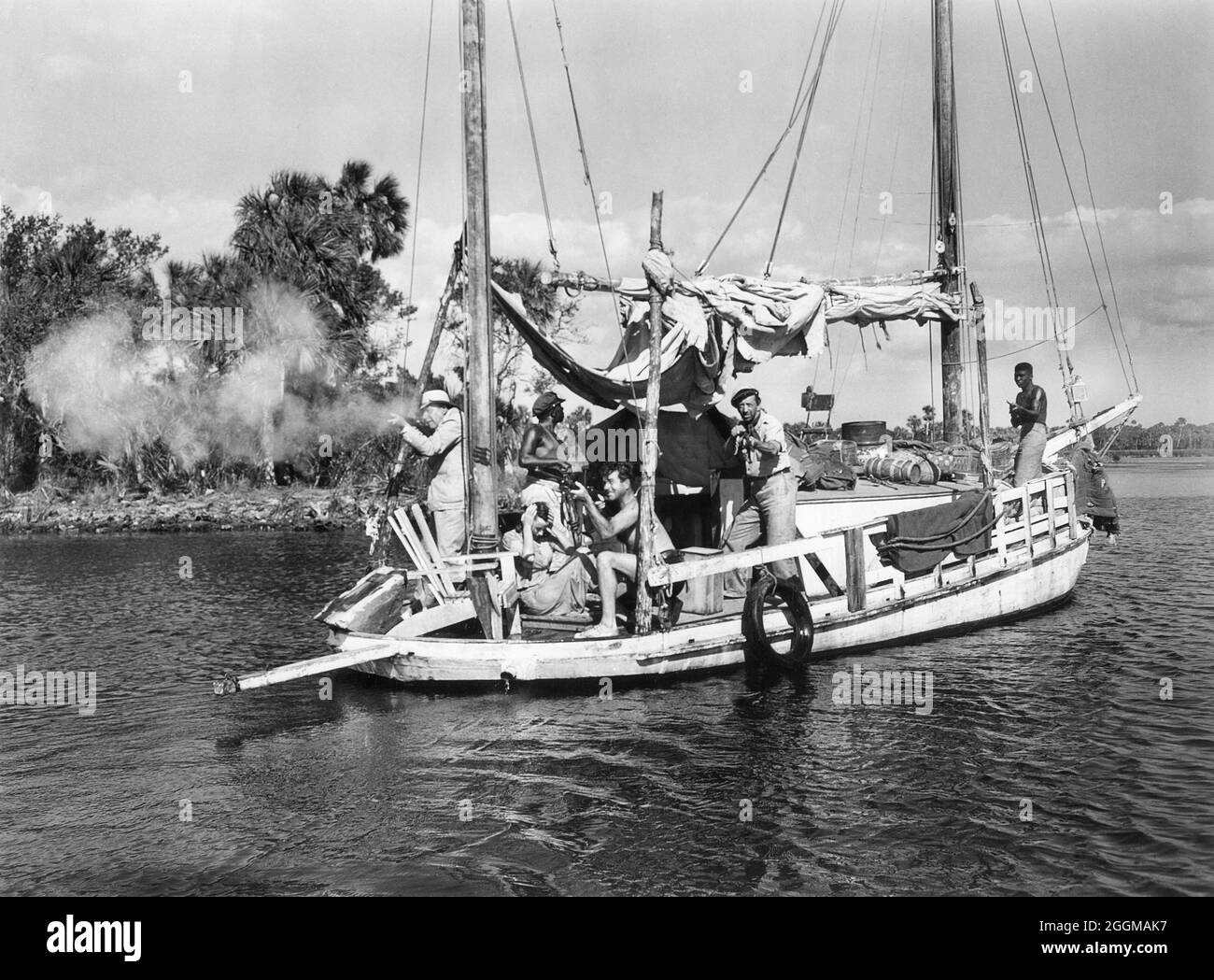 John Payne, Rhonda Fleming, sur le tournage du film, 'Crosswinds', alias 'Jungle Attack', Paramount Pictures, 1961 Banque D'Images