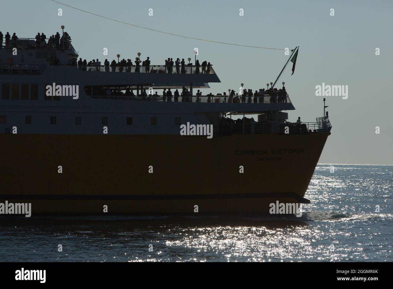 FRANCE. HAUTE-CORSE (2B) BASTIA. FERRY CORSE FERRY ARRIVÉE AU PORT Banque D'Images