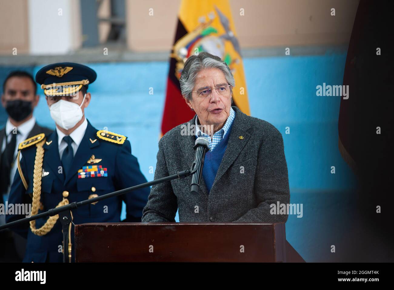 Quito, Équateur. 1er septembre 2021. Guillermo Lasso, président de l'Équateur, prononce un discours d'ouverture pour l'année scolaire.en Équateur, le retour progressif aux classes a été effectué de la même manière que celui qui a 30% des élèves au milieu des mesures de sécurité et compte déjà sur la vaccination, Plusieurs écoles de la Sierra et de l'Amazonie équatorienne sont retournées dans les salles de classe. Lors de cet événement qui s'est tenu à l'unité éducative de Manuela Cañizares à Quito, le Président du pays, Guillermo Lasso, et le Ministre de l'éducation, Marìa Bronw, étaient présents. Crédit : SOPA Images Limited/Alamy Live News Banque D'Images