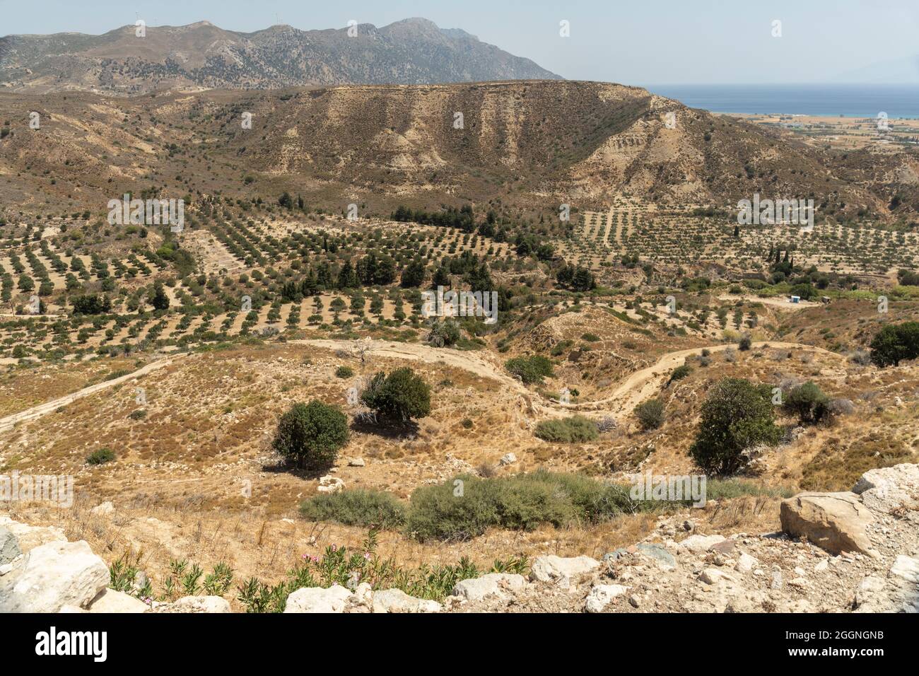 Vues panoramiques sur la campagne environnante depuis le château d'Antimachia à Kos, île du Dodécanèse, Grèce Banque D'Images