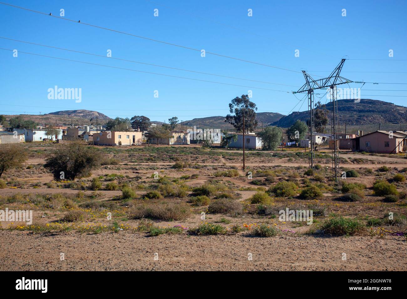Power Lines apportant de l’électricité aux maisons rurales d’Okiep Banque D'Images