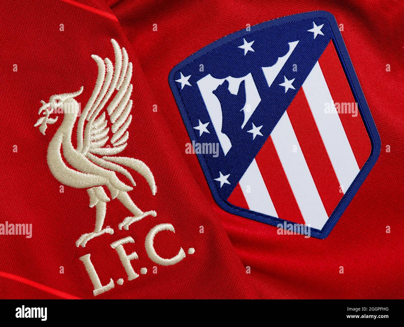 Gros plan sur l'écusson du Liverpool FC et de l'Atletico Madrid club. Banque D'Images