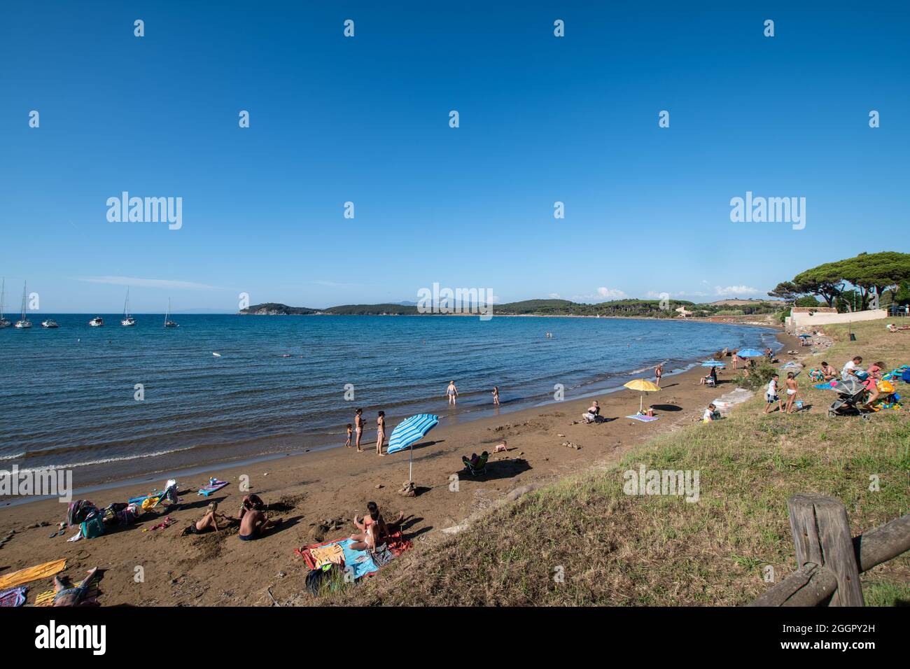 Plage de Baratti vers le nord Banque D'Images